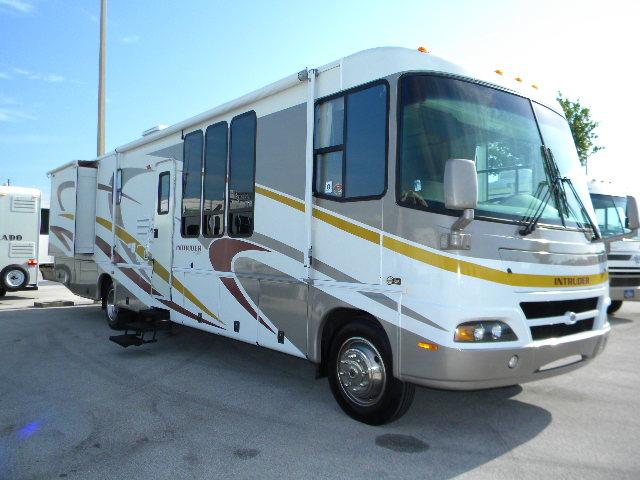 Used 2005 Damon Intruder 391W Class A - Gas For Sale